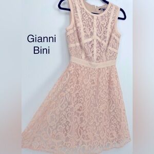 Gianni Bini Womens Size 2 Nude Lace Overlay Fit Flare Dress Sleeveless worn once